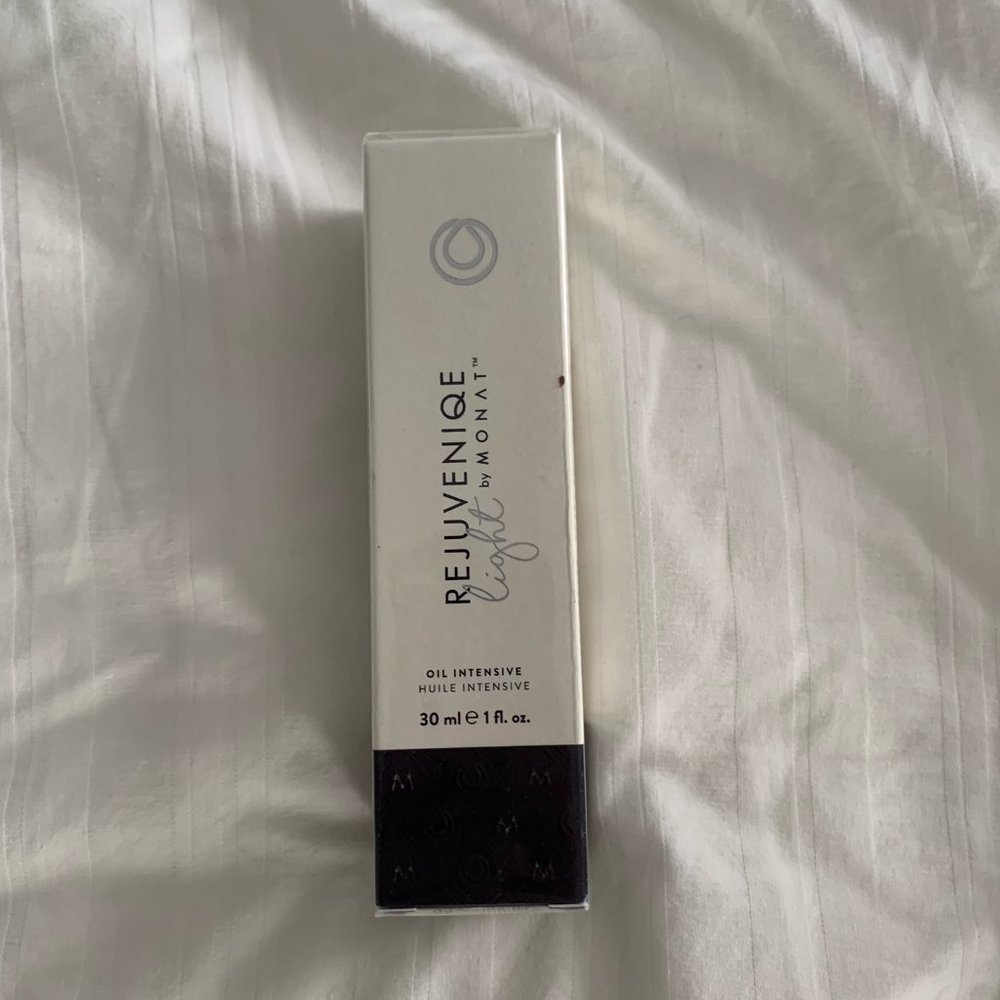 REJUVENIQE Oil Intensive by Monat - Picture 5 of 6